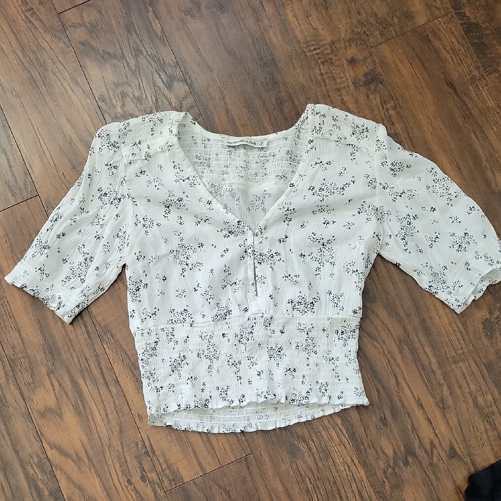 Abercrombie & Fitch White Floral Blouse